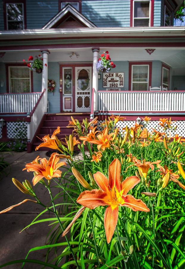 Holden House 1902 Bed & Breakfast Inn โคโลราโดสปริงส์ ภายนอก รูปภาพ