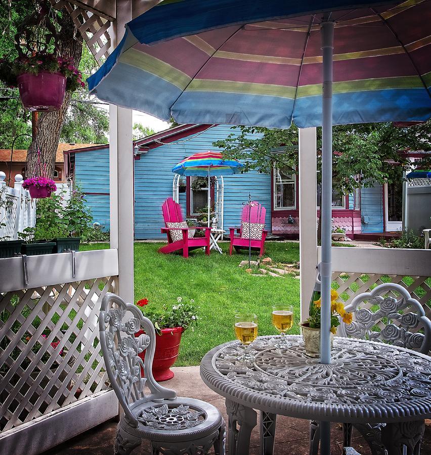 Holden House 1902 Bed & Breakfast Inn โคโลราโดสปริงส์ ภายนอก รูปภาพ