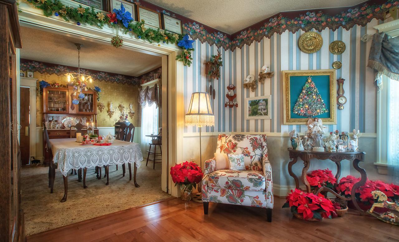 Holden House 1902 Bed & Breakfast Inn โคโลราโดสปริงส์ ภายนอก รูปภาพ