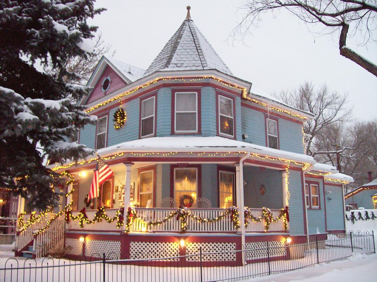 Holden House 1902 Bed & Breakfast Inn โคโลราโดสปริงส์ ภายนอก รูปภาพ