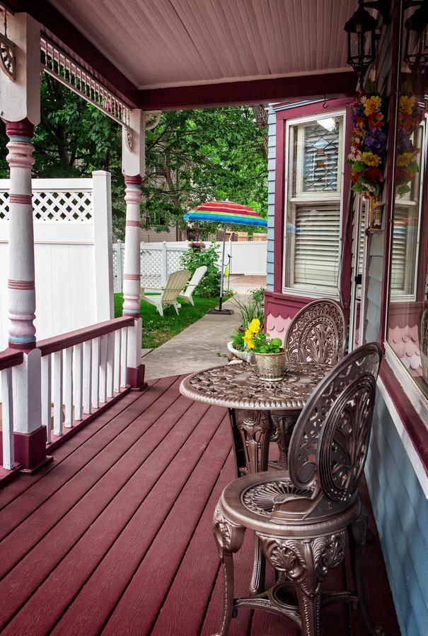 Holden House 1902 Bed & Breakfast Inn โคโลราโดสปริงส์ ภายนอก รูปภาพ